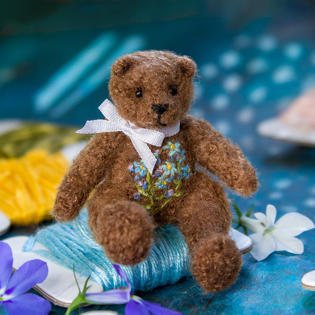 TUTORIAL Miniature Crochet Teddy Bear Pattern 1:12 Scale, Amigurumi | PDF + video