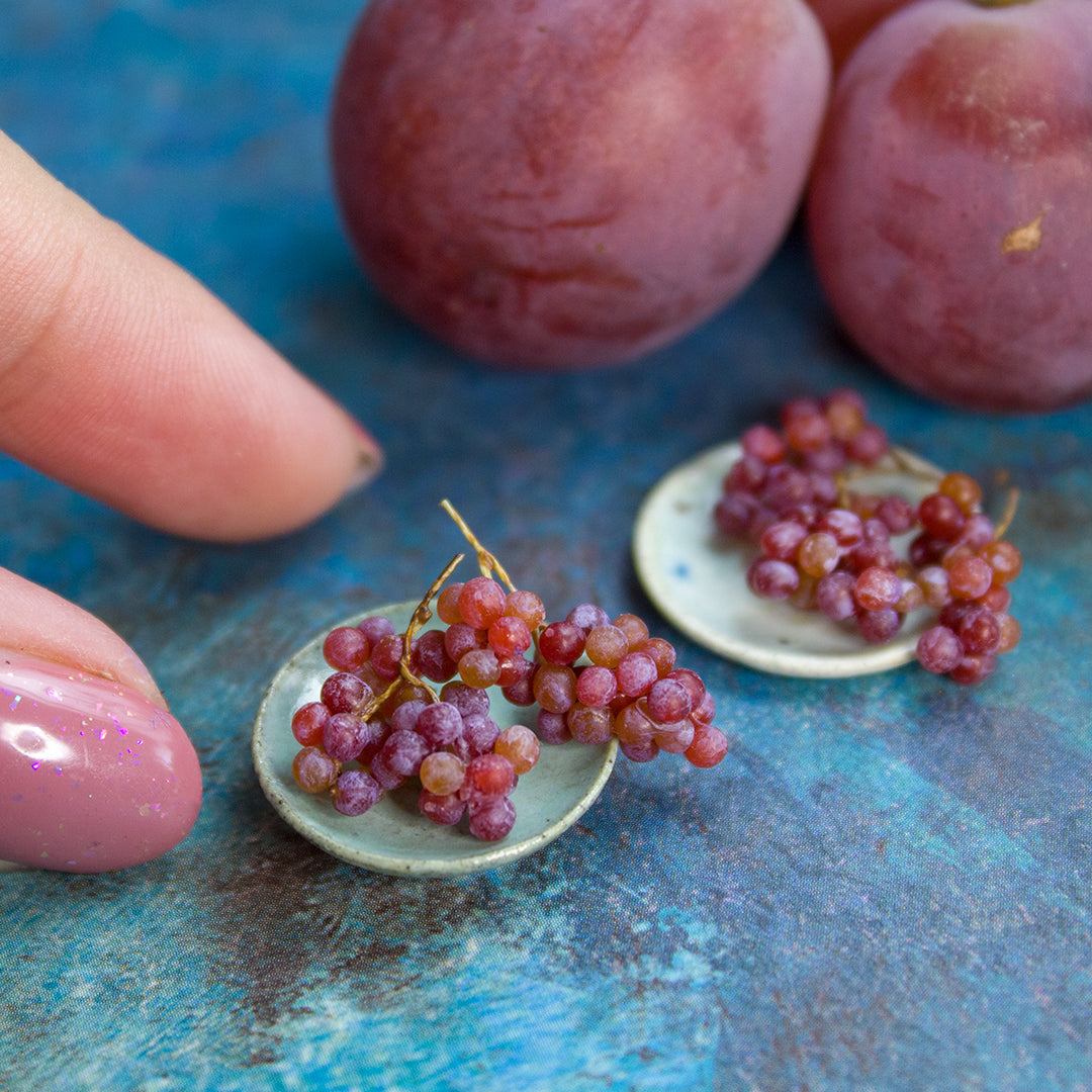 TUTORIAL Miniature red grape with polymer clay for 1:12 scale dollhouse | PDF + video