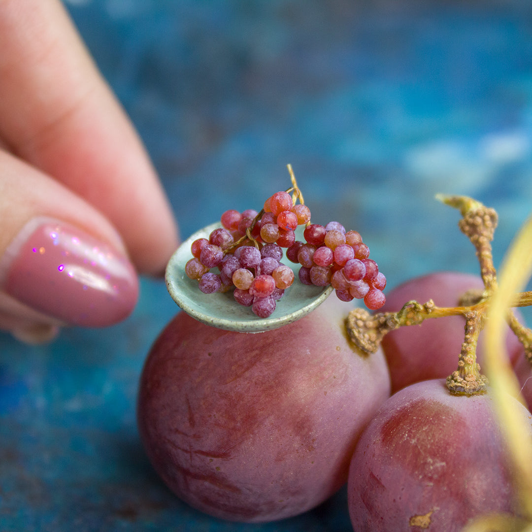 TUTORIAL Miniature red grape with polymer clay for 1:12 scale dollhouse | PDF + video