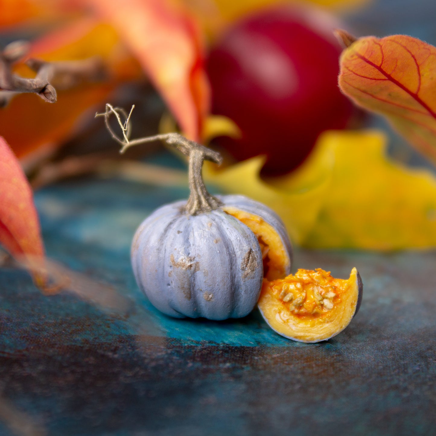 TUTORIAL Miniature polymer clay blue pumpkin for 1:12 scale dollhouse | PDF + video