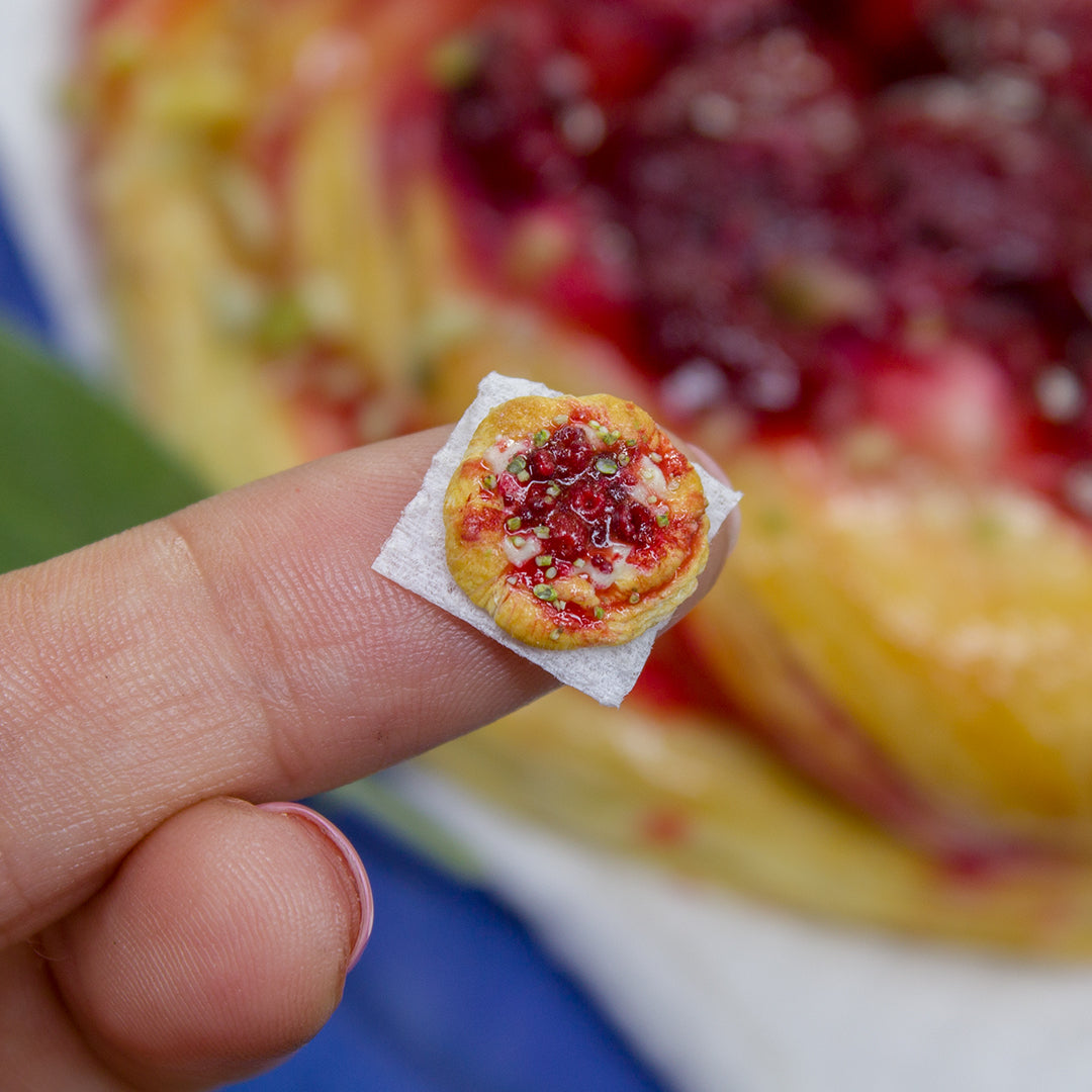 TUTORIAL Miniature raspberry puff pastry bun with polymer clay | PDF + video