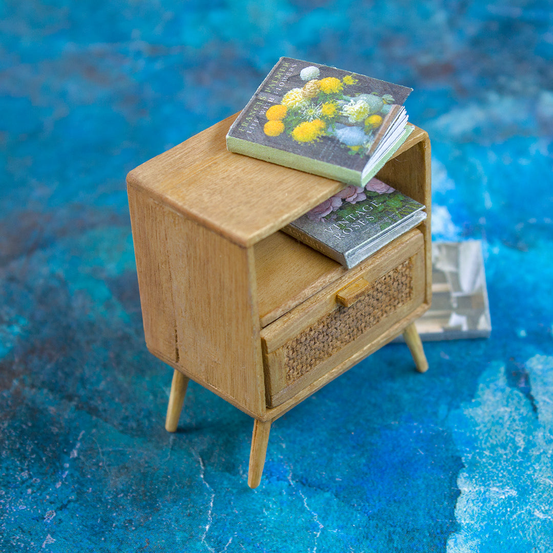 TEMPLATE Miniature nightstand with rattan imitation in 1:12 scale | PDF
