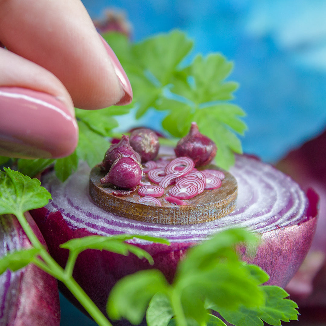 TUTORIAL Miniature red onion with polymer clay for 1:12 scale dollhouse | PDF + video