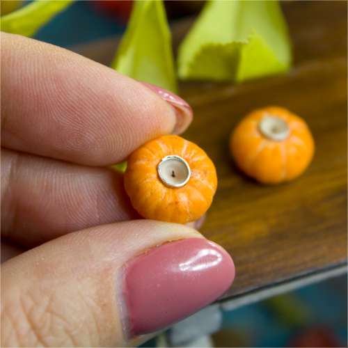 TUTORIAL Miniature candles in pumpkins with polymer clay | PDF + video