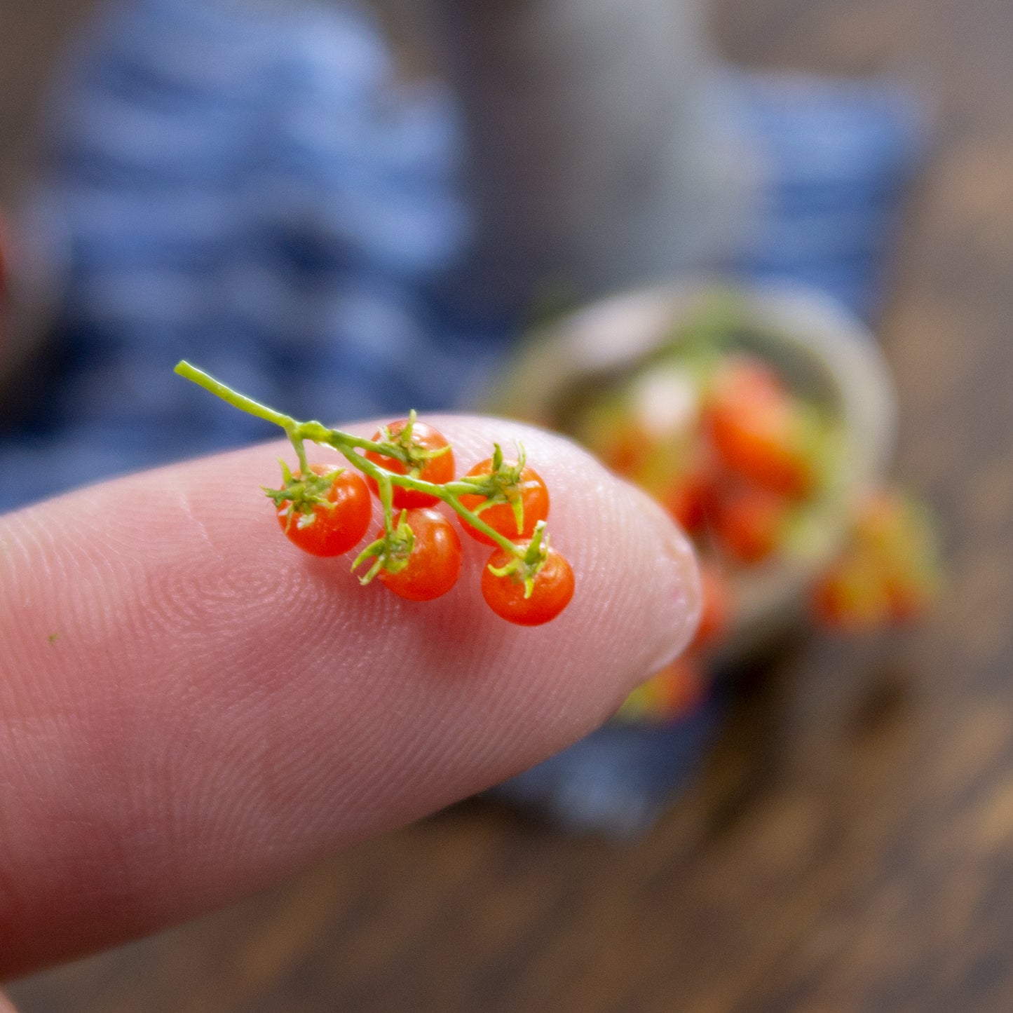 TUTORIAL Miniature polymer clay cherry tomato for 1:12 scale dollhouse | PDF + video