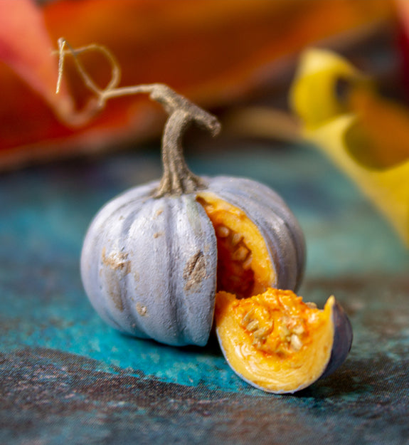TUTORIAL Miniature polymer clay blue pumpkin for 1:12 scale dollhouse | PDF + video