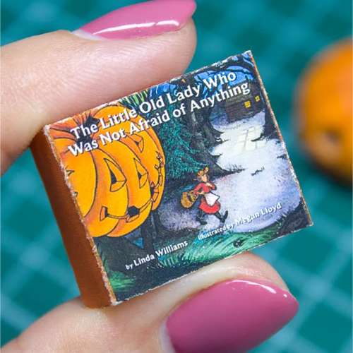 TEMPLATE Miniature Halloween Book of the Little Old Lady | PDF