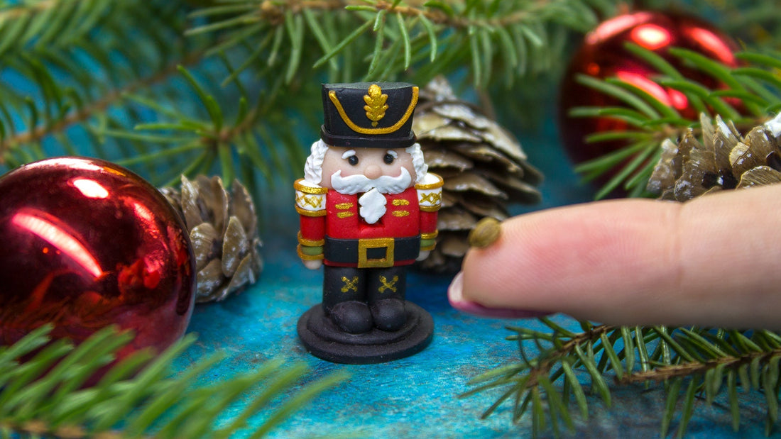🎄 When Is the Best Time to Buy Miniatures for Christmas?