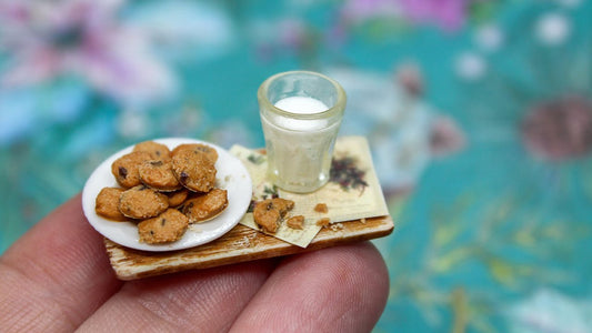 🎄 Best Miniature Christmas Foods for Dollhouses and Holiday Scenes (2025)