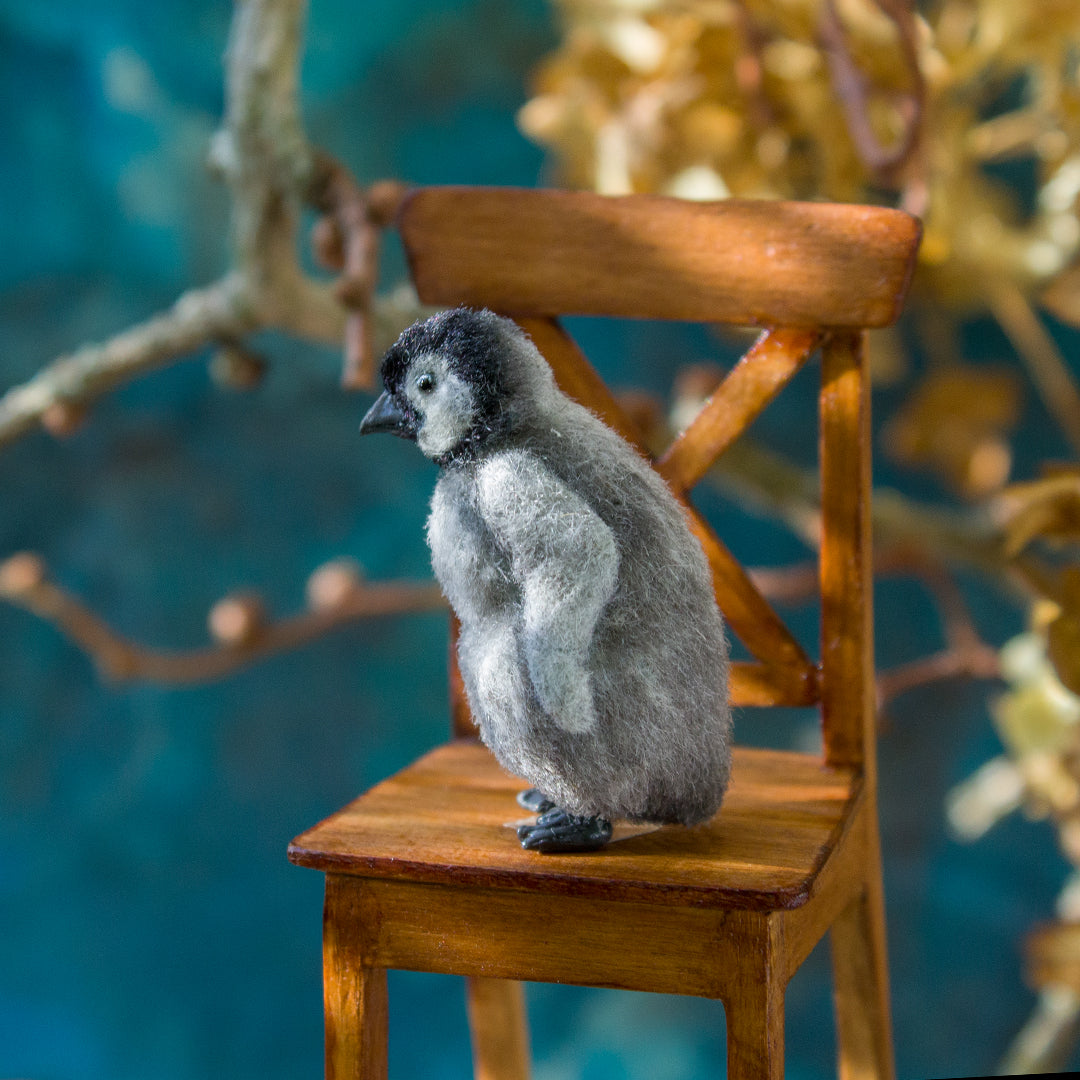 Miniature penguin for dollhouse in 1:12 scale - Rina Vellichor