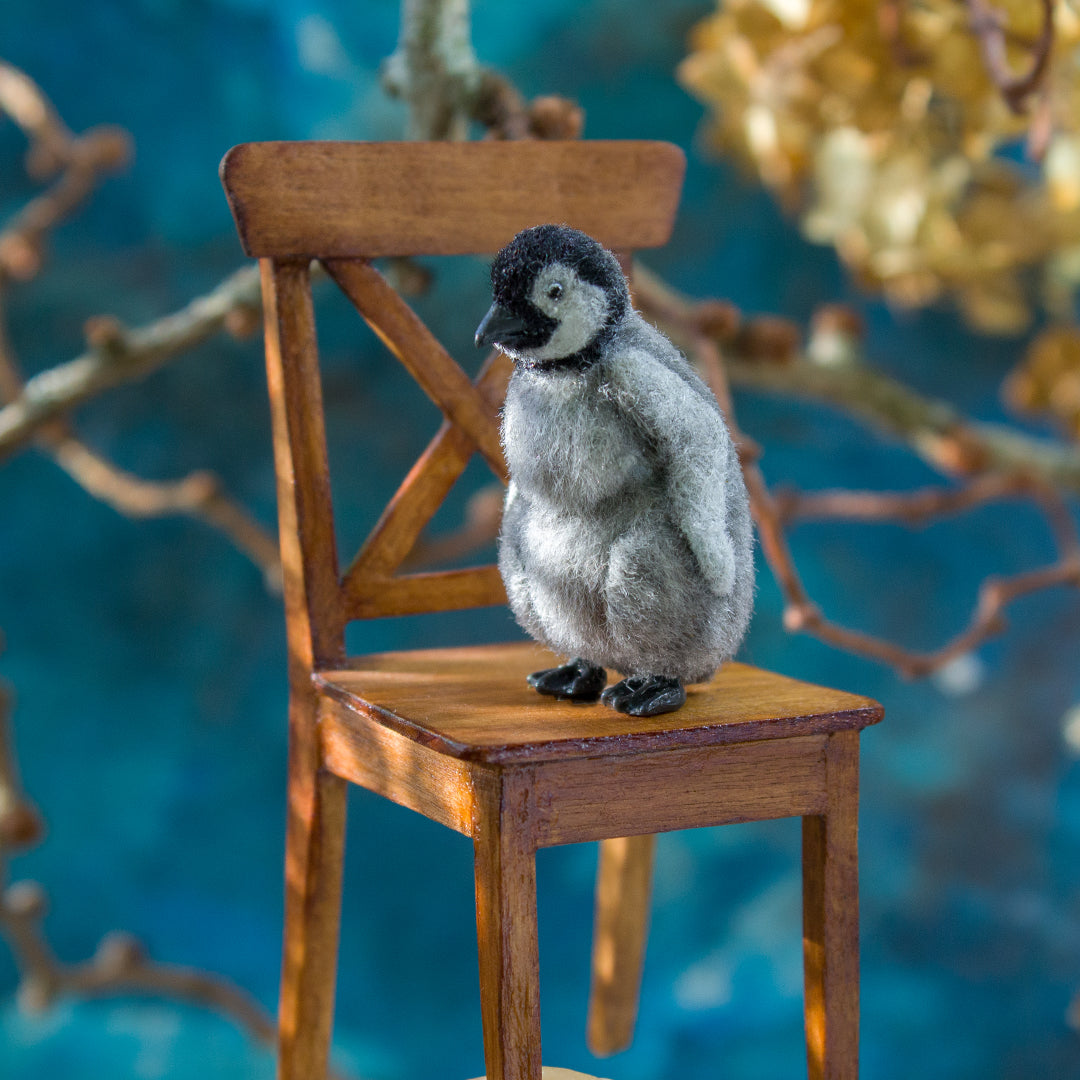 Miniature penguin for dollhouse in 1:12 scale - Rina Vellichor