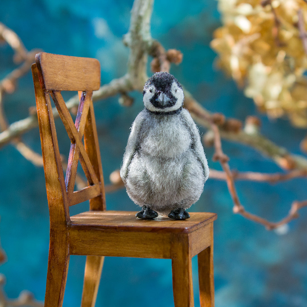 Miniature penguin for dollhouse in 1:12 scale - Rina Vellichor