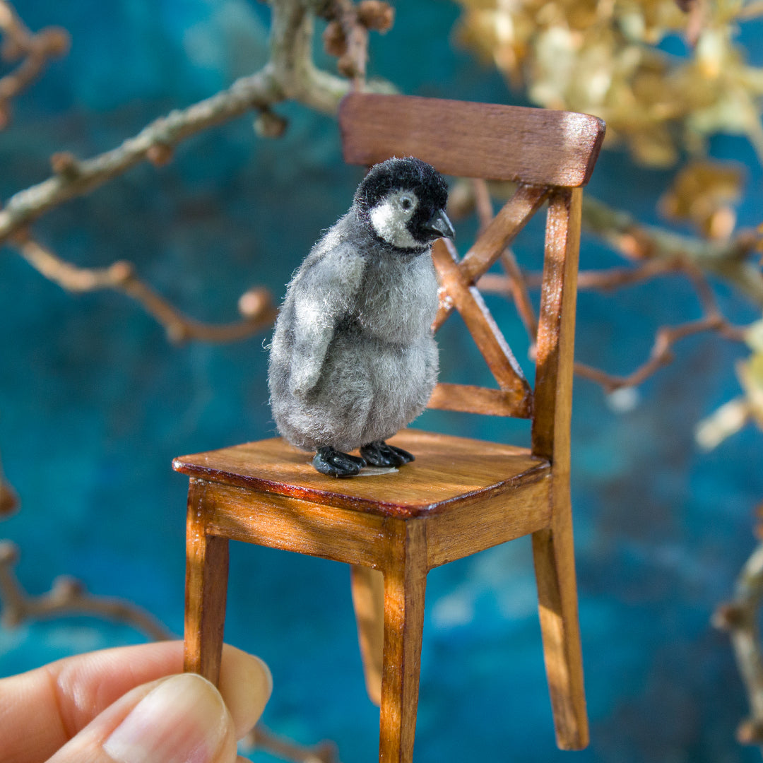 Miniature penguin for dollhouse in 1:12 scale - Rina Vellichor