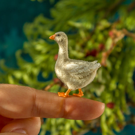 Miniature goose for dollhouse in 1:12 scale - Rina Vellichor