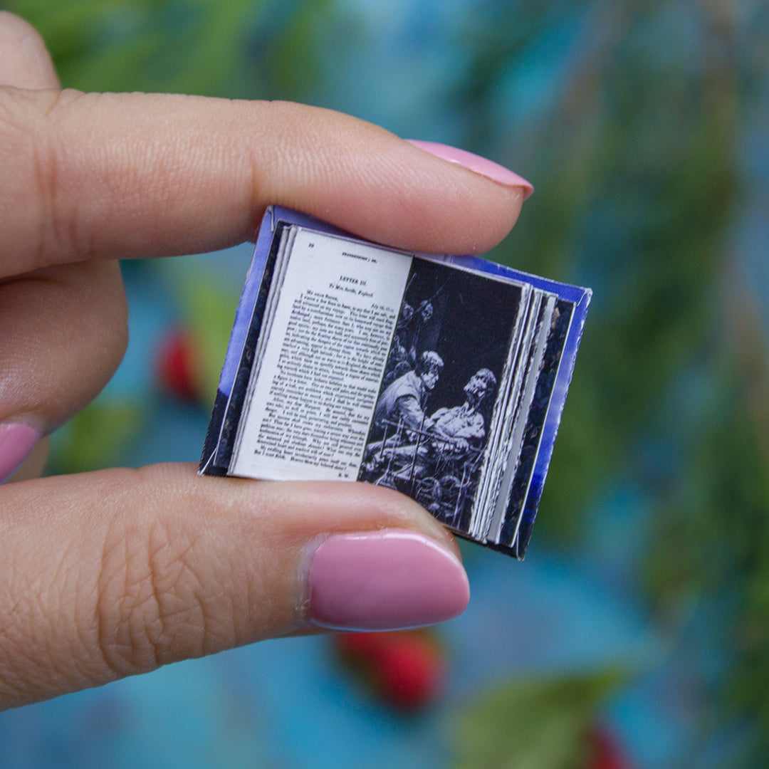 TEMPLATE Set of 4 miniature gothic books | PDF