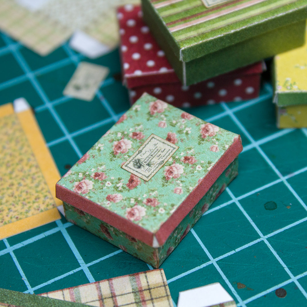 TEMPLATE Miniature retro boxes for 1:12 scale dollhouse | PDF