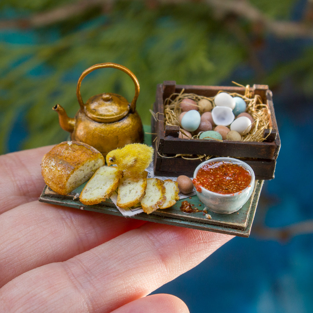 Miniature set with chick for dollhouse in 1:12 scale 2 - Rina Vellichor