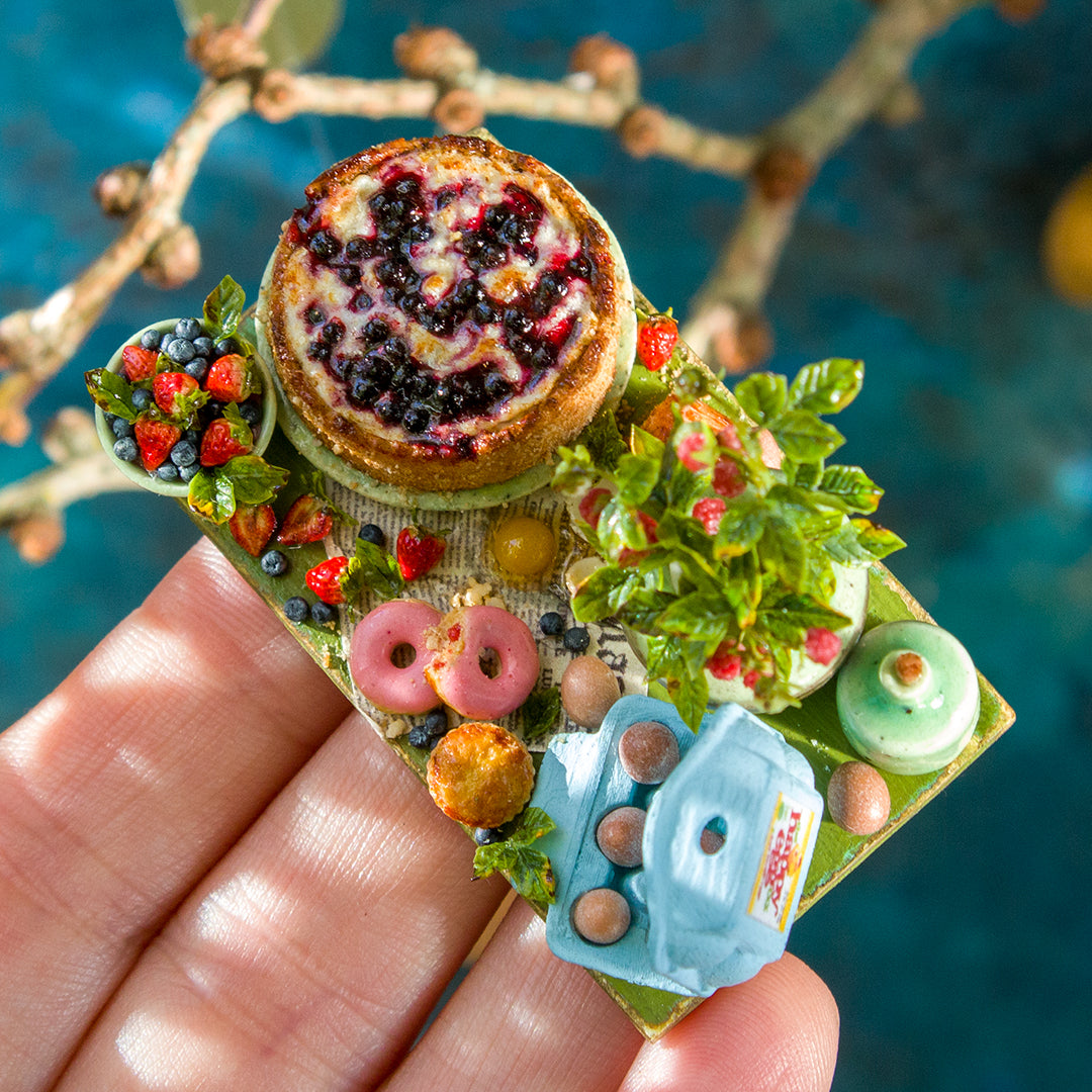 Miniature berry cake and garden dessert set for dollhouse in 1:12 scale - Rina Vellichor