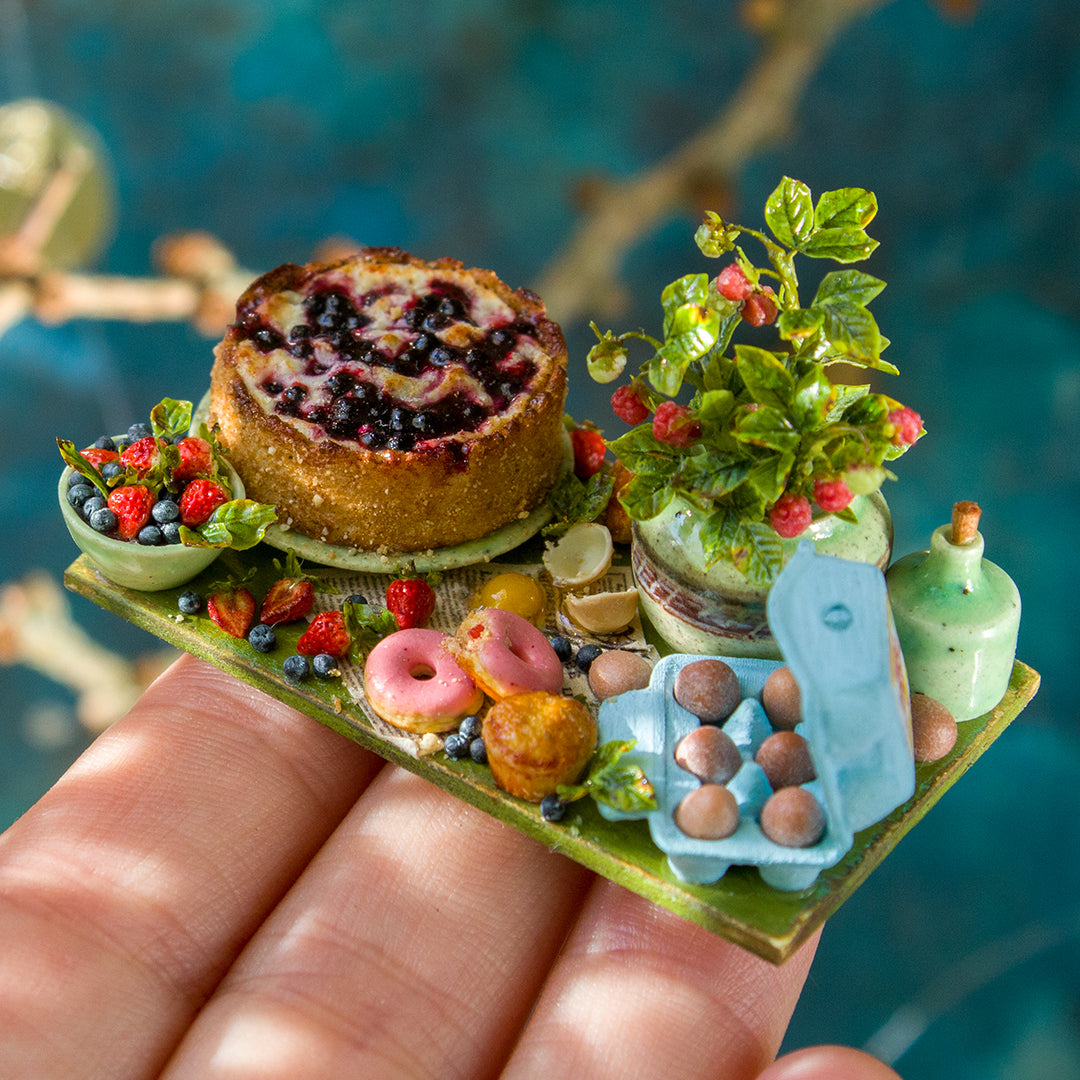Miniature berry cake and garden dessert set for dollhouse in 1:12 scale - Rina Vellichor