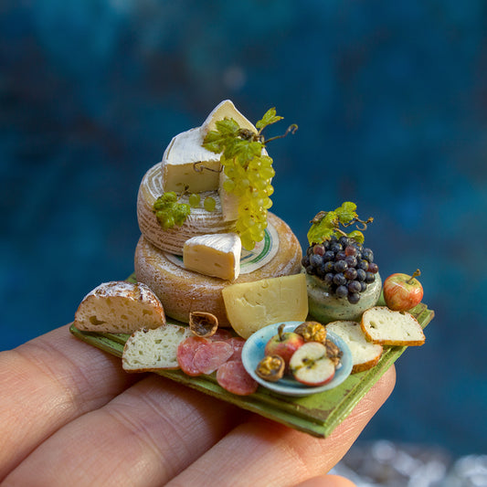 Miniature set with cheese and grapes for dollhouse in 1:12 scale 3 - Rina Vellichor