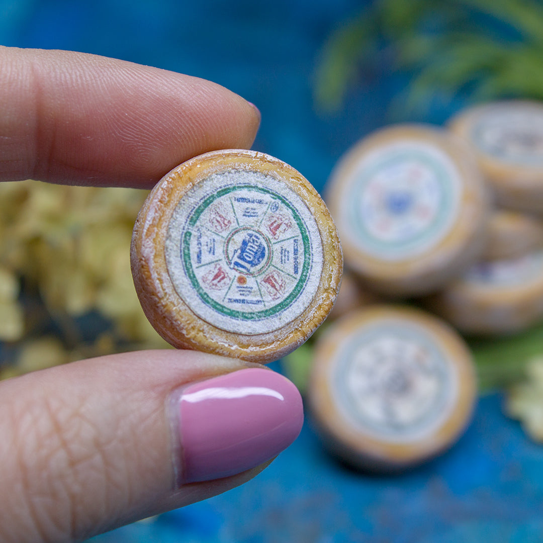 FREE TEMPLATE Miniature Toma cheese labels | PDF