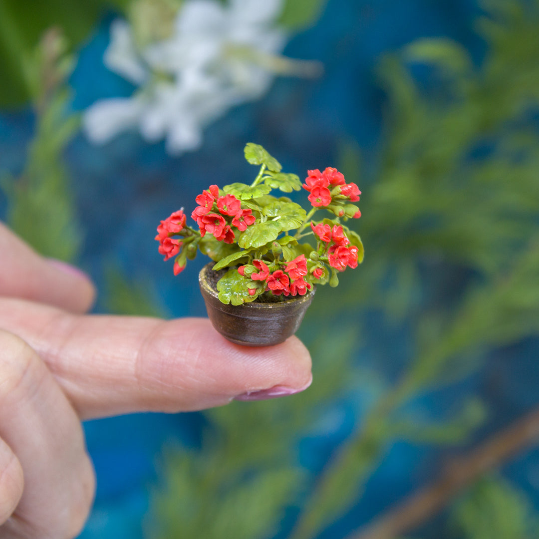 TUTORIAL Miniature geranium with air dry clay | PDF + video - Rina Vellichor