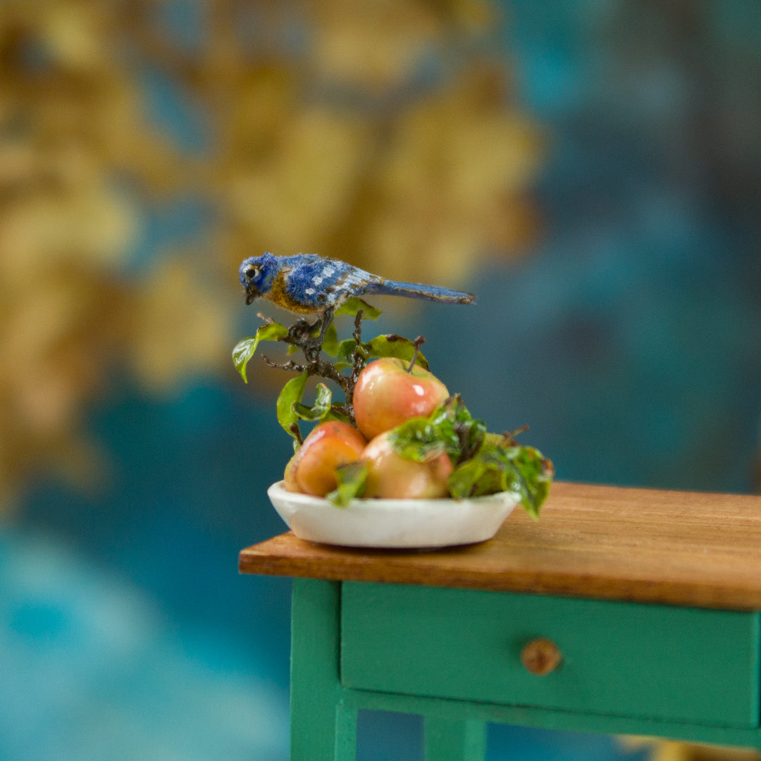 Miniature bluebird on a plate with fruits for a dollhouse, scale 1:12 - Rina Vellichor