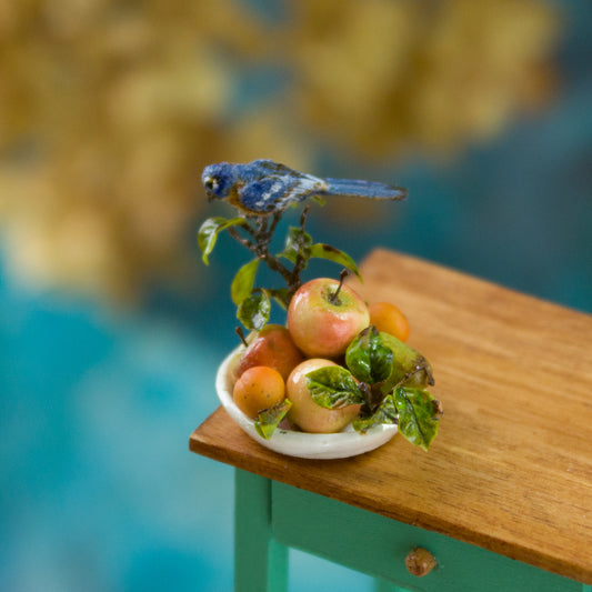 Miniature bluebird on a plate with fruits for a dollhouse, scale 1:12 - Rina Vellichor