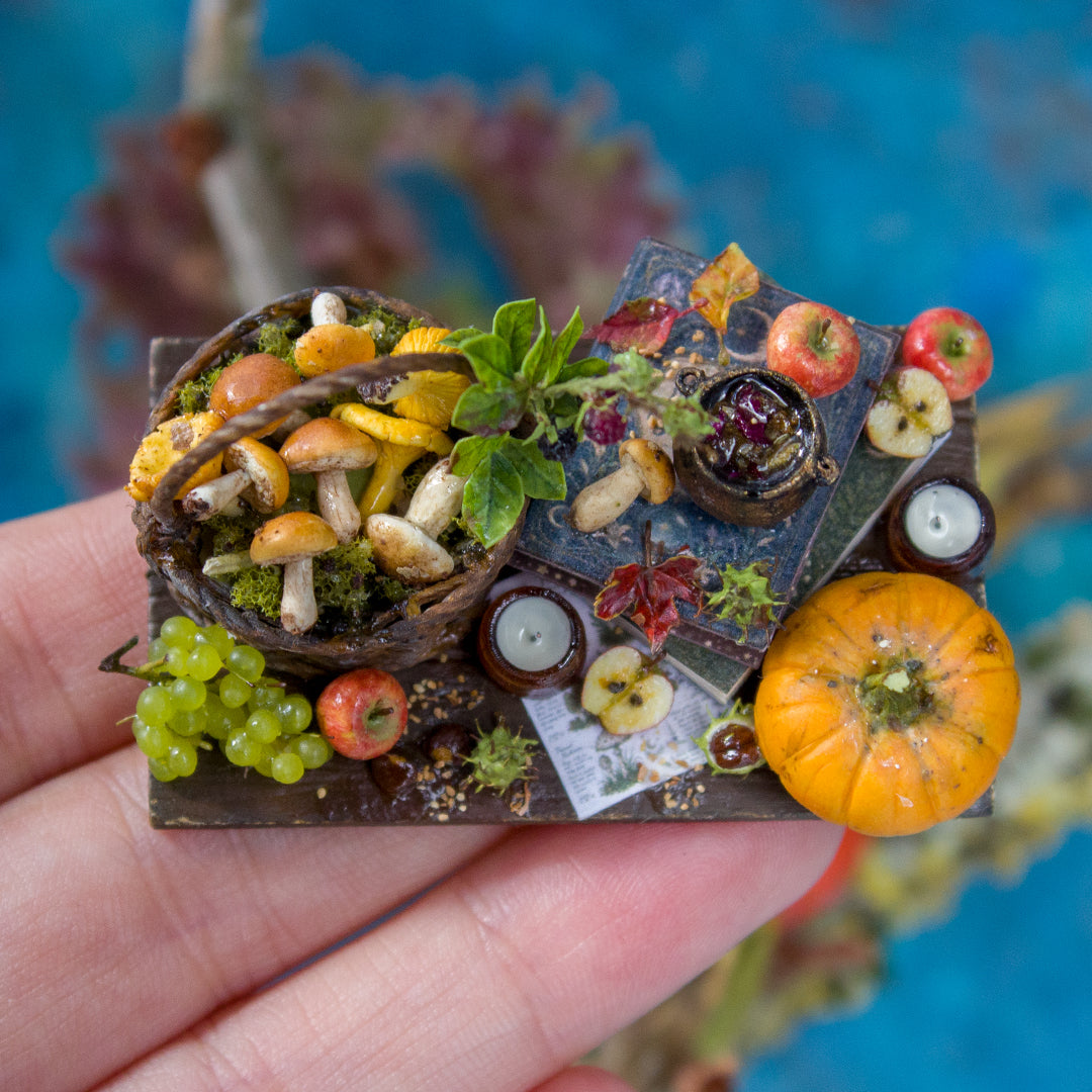 Miniature witch kitchen set for dollhouse in 1:12 scale 3