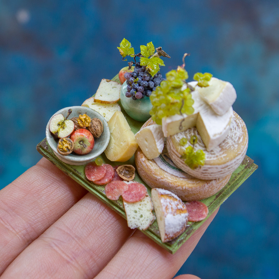 Miniature set with cheese and grapes for dollhouse in 1:12 scale 4 - Rina Vellichor