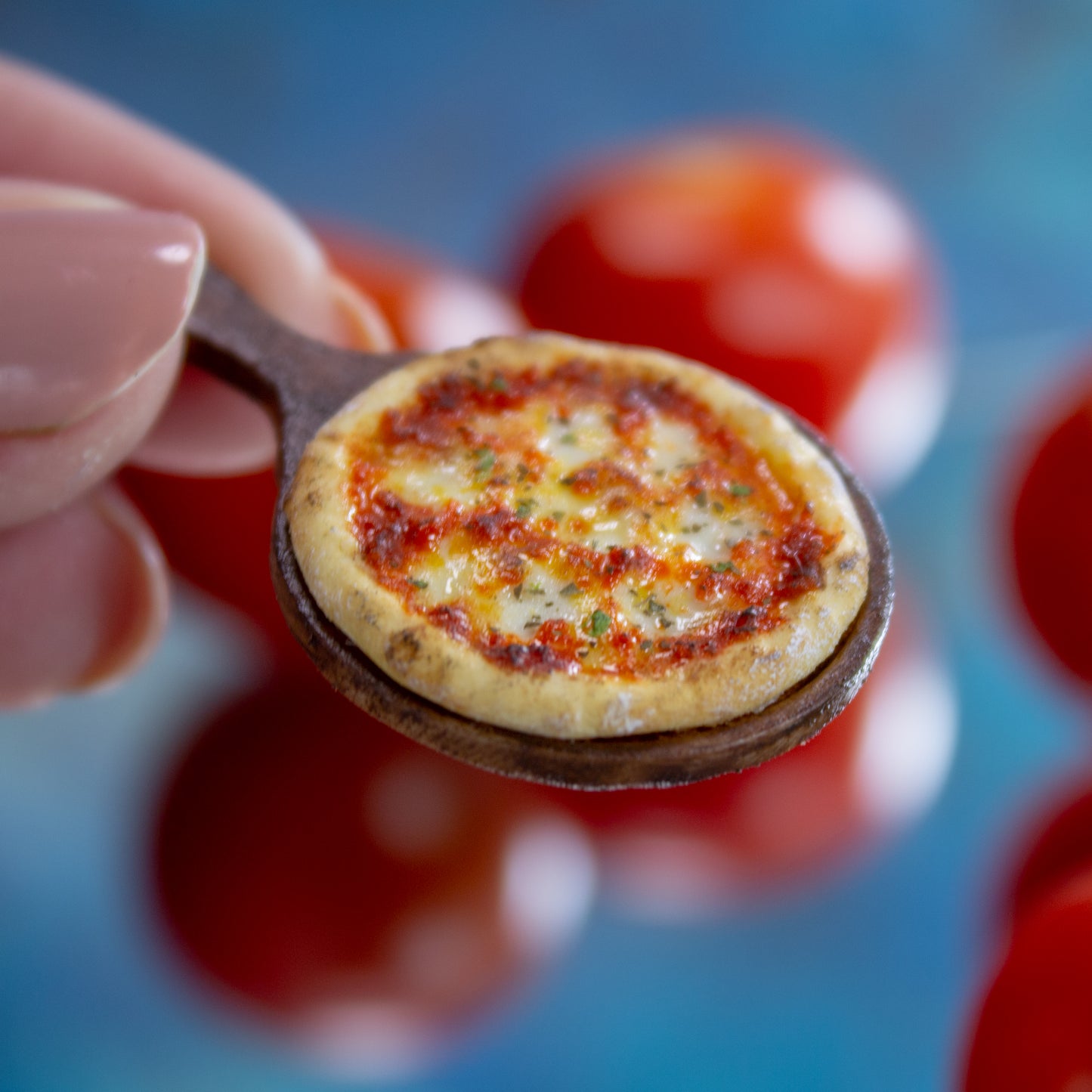 TUTORIAL Miniature polymer clay pizza for 1:12 scale dollhouse | PDF + video