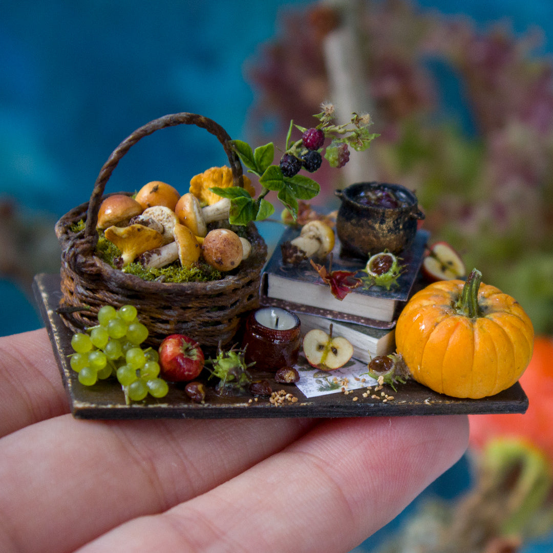 Miniature witch kitchen set for dollhouse in 1:12 scale 4