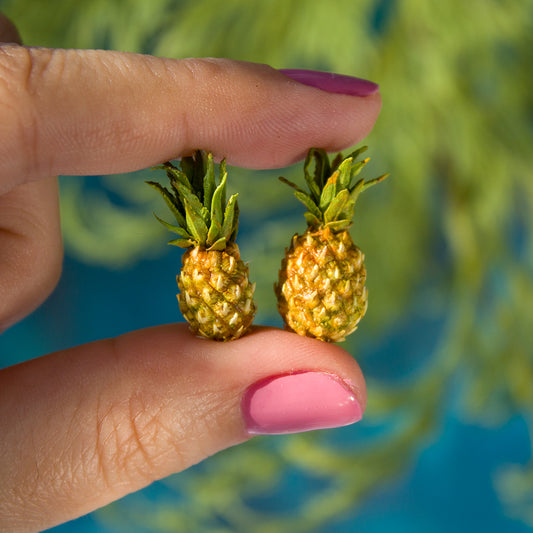 Miniature pineapple for dollhouse in 1:12 scale - Rina Vellichor