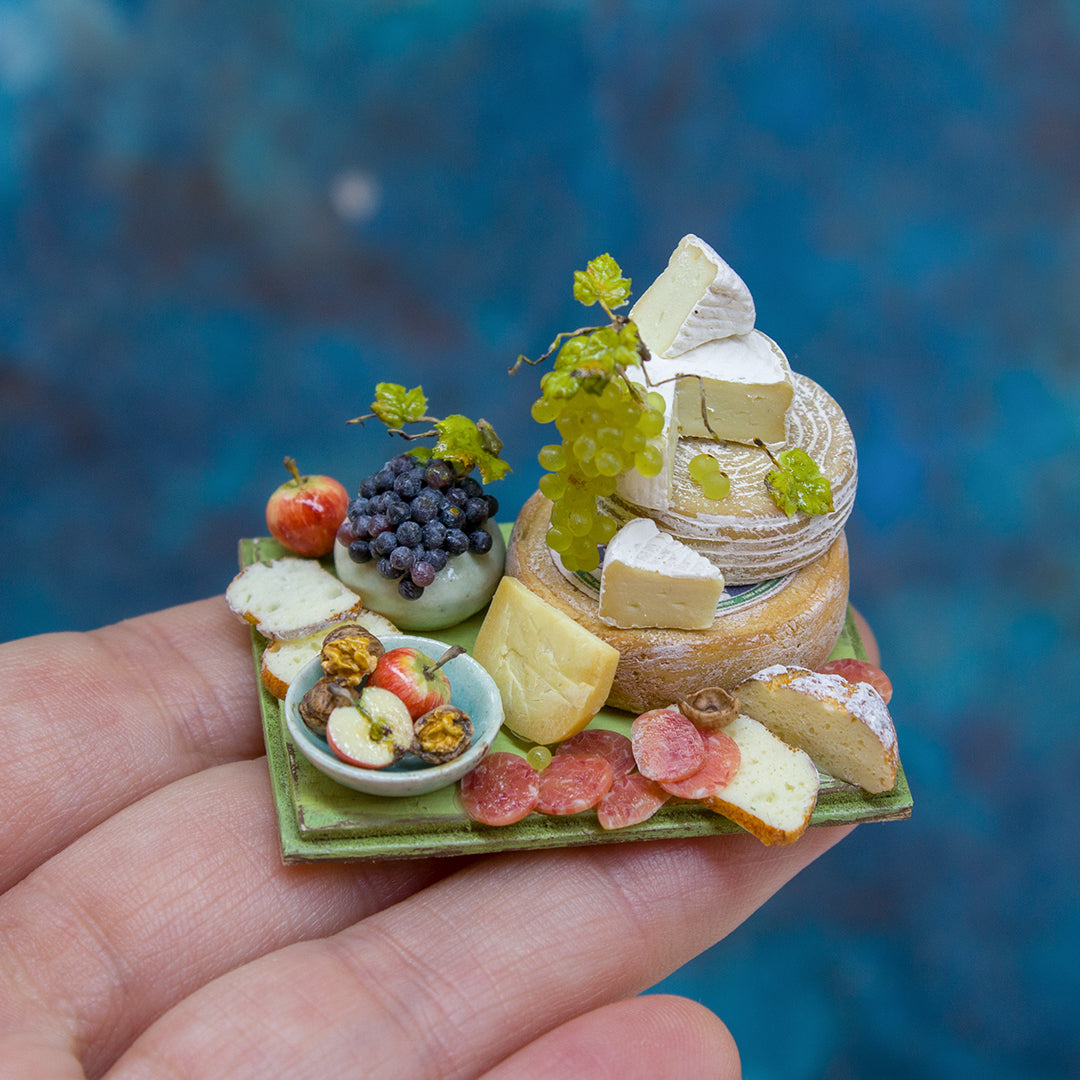 Miniature set with cheese and grapes for dollhouse in 1:12 scale 5 - Rina Vellichor