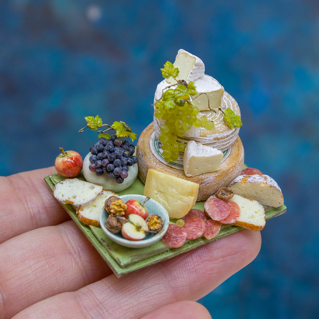 Miniature set with cheese and grapes for dollhouse in 1:12 scale 5 - Rina Vellichor