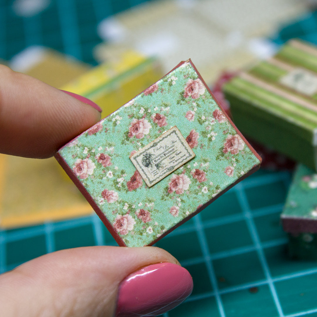 TEMPLATE Miniature retro boxes for 1:12 scale dollhouse | PDF