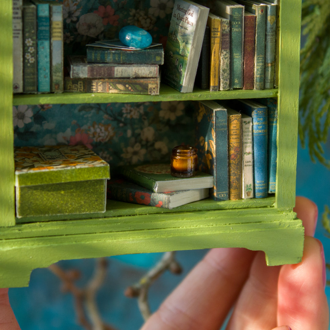 TEMPLATE Miniature retro bookcase in 1:12 scale | PDF - Rina Vellichor