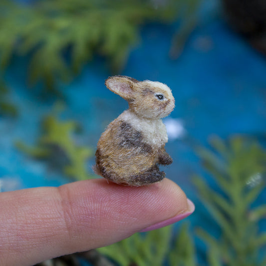 Miniature bunny | 1:12 scale rabbit figurine | Handmade miniature animal dollhouse decor - Rina Vellichor
