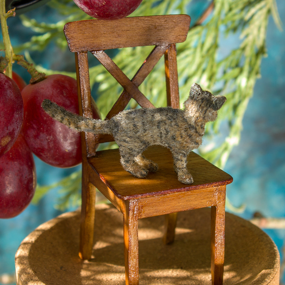 Miniature tabby cat 1:12 scale small - Rina Vellichor
