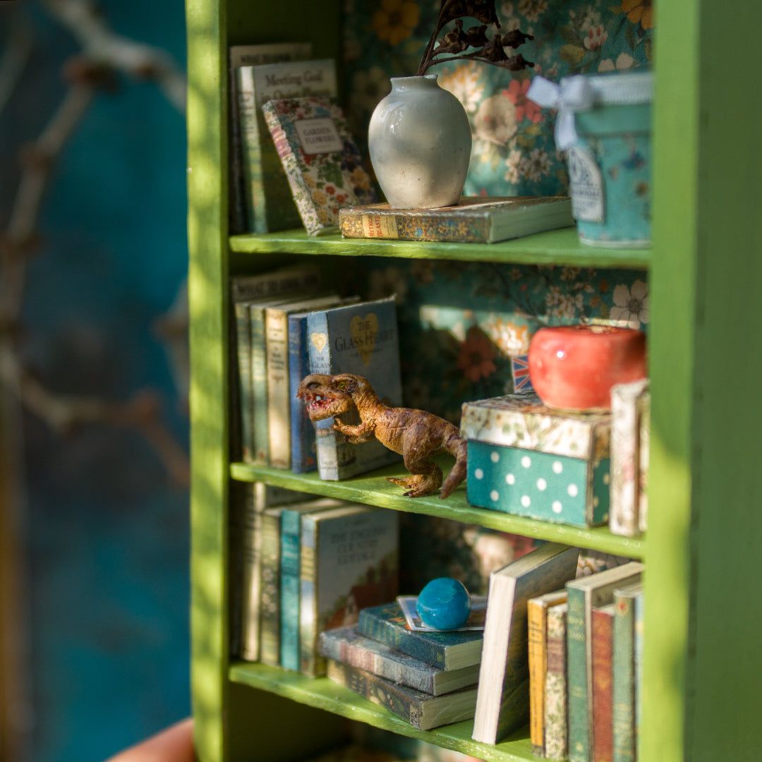 TEMPLATE Miniature retro bookcase in 1:12 scale | PDF - Rina Vellichor