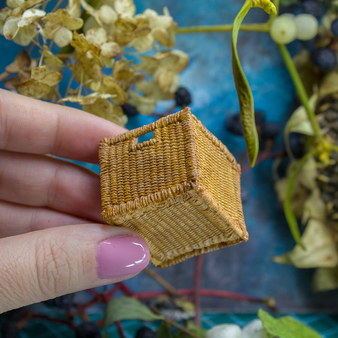 TEMPLATE Miniature woven square box inspired by IKEA BRANÄS in 1:12 scale | PDF - Rina Vellichor