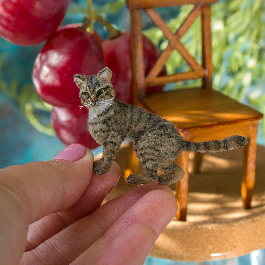 Miniature tabby cat 1:12 scale big - Rina Vellichor