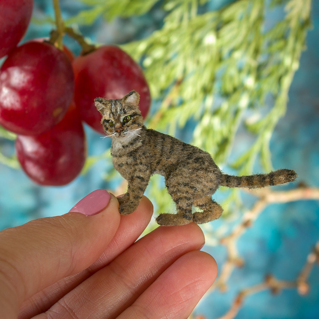 Miniature tabby cat 1:12 scale big - Rina Vellichor