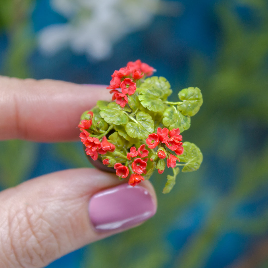 TUTORIAL Miniature geranium with air dry clay | PDF + video - Rina Vellichor