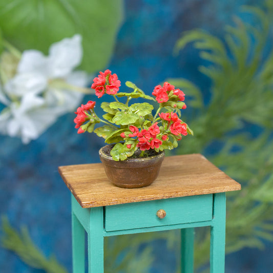 Miniature geranium in a ceramic pot for 1:12 scale dollhouse decoration - Rina Vellichor